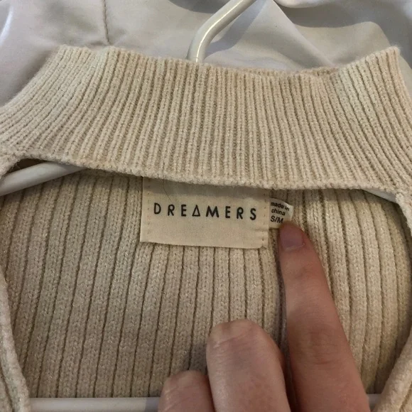 DREAMERS Sweater - Picture 5 of 7